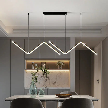 Design Pendelleuchte, Schwarz und Gold | Gnistør